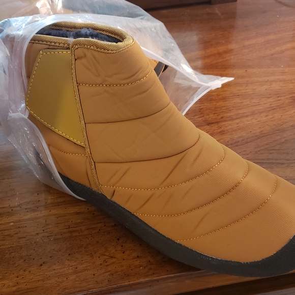 Quilted Slip-on Boots - Picture 1 of 4